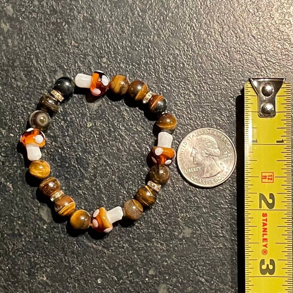Cute Tiger's Eye Bead and Glass Mushroom Charm Bracelet (NWOT)